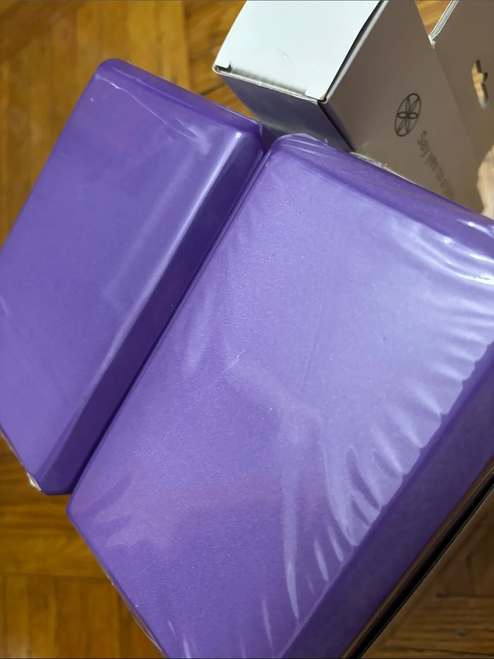 GAIAM Purple Yoga Strap and Two-Block Set